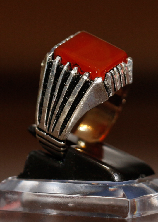 Aqiq Ring quadradisch dunkelrot - Khorasani, versilbert