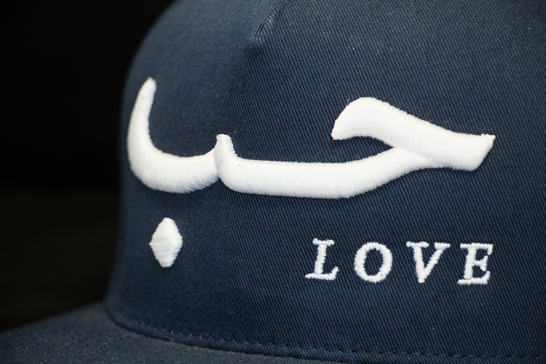 Love Snapback Blau mit weißer 3D Aufschrift