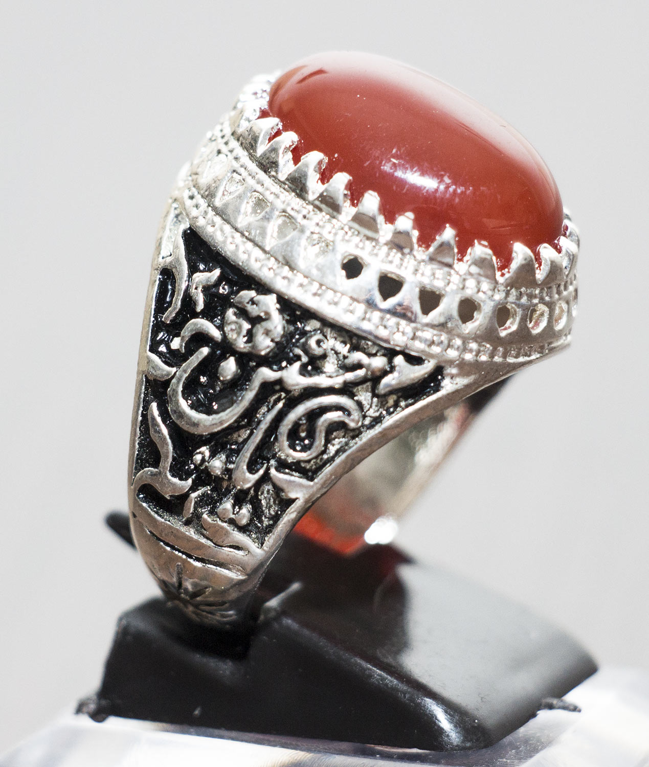 Herren Aqiq Ring Khorasani Stein in rot oval graviert mit Ya Zahra, Ya Hussein oder Ya Abal Fadl Alabbas