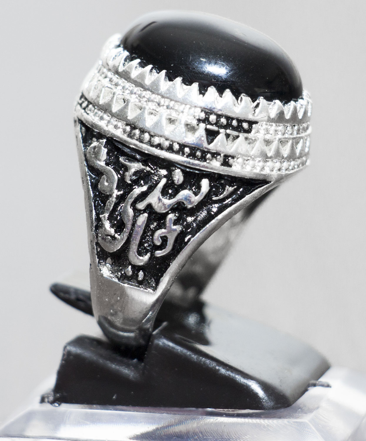 Herren Aqiq Ring Khorasani Stein in Schwarz oval graviert mit Ya Zahra, Ya Hussein